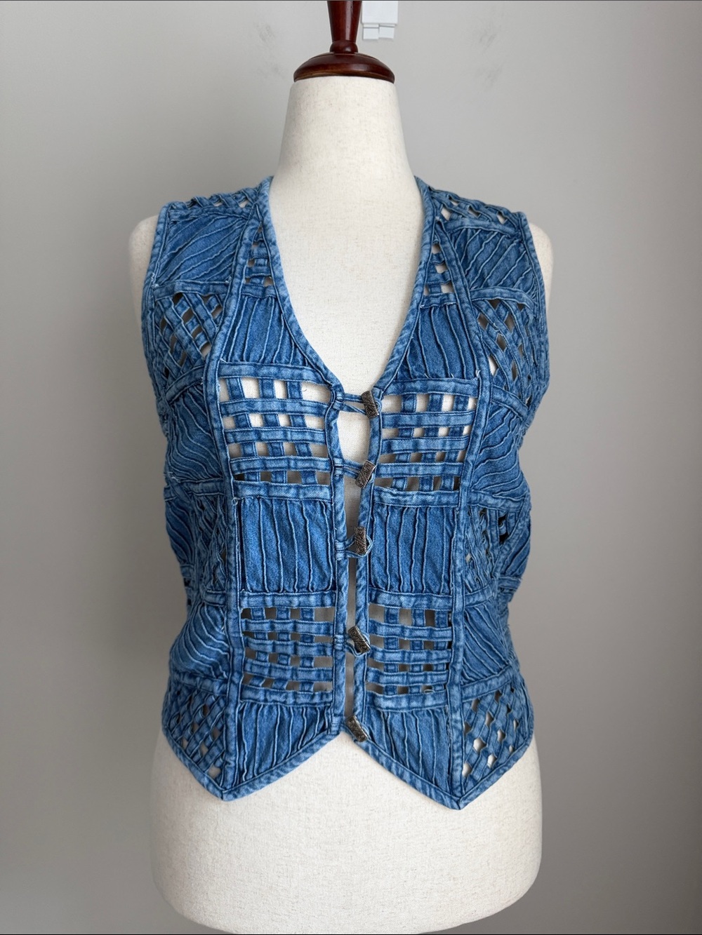Vintage Chrysanthemum Denim Vest M Cutout Woven Boho Western Y2K Button Front